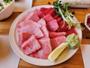Maguro Table