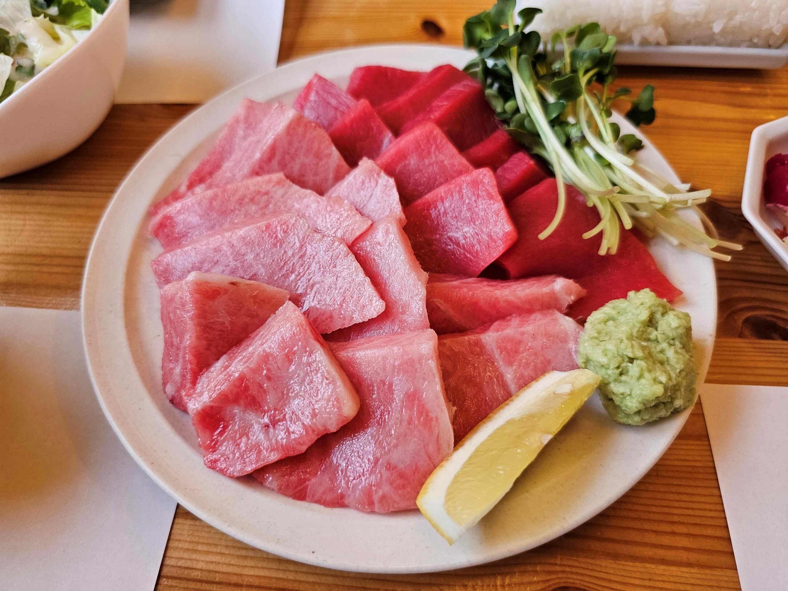 Maguro Table